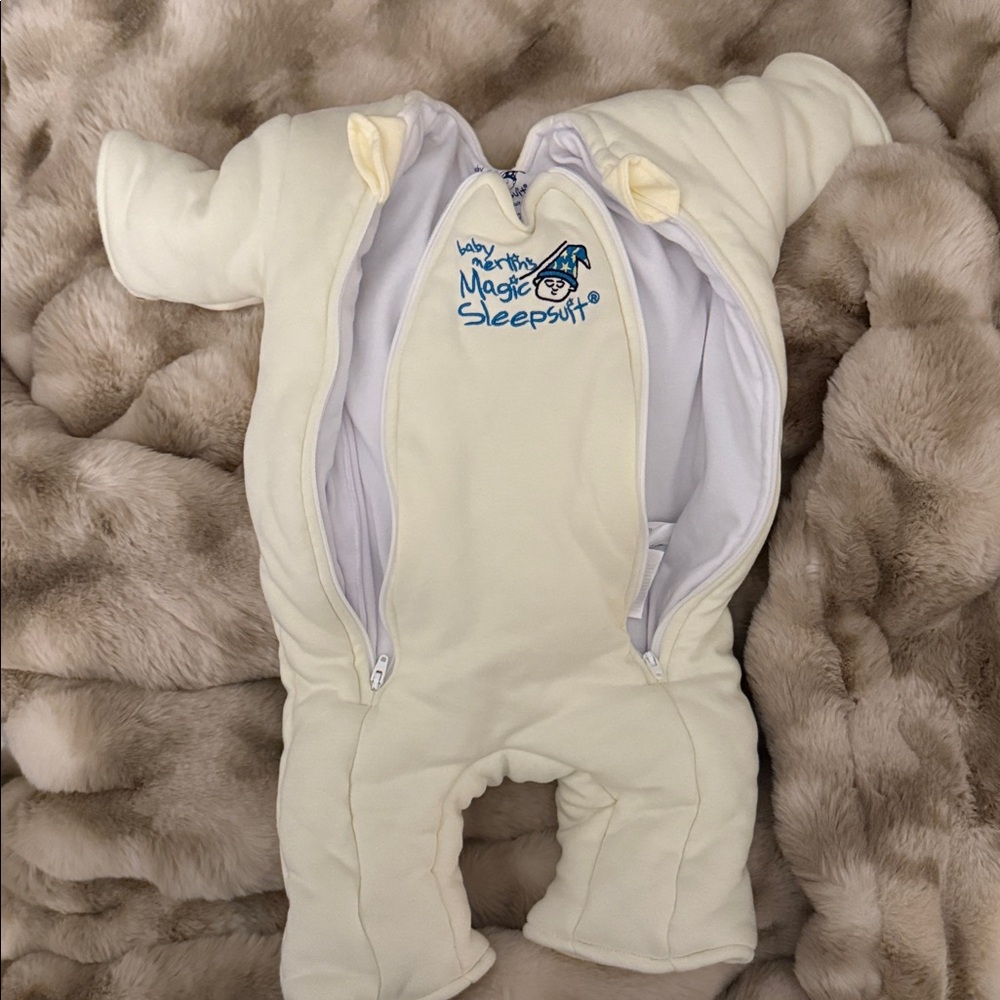 Baby Merlin’s Magic Sleepsuit, size Large. EUC